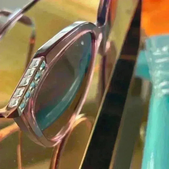 Tiffany oversized gradient cat eye sunglasses with stones- dust bag, case, box - Picture 7 of 14